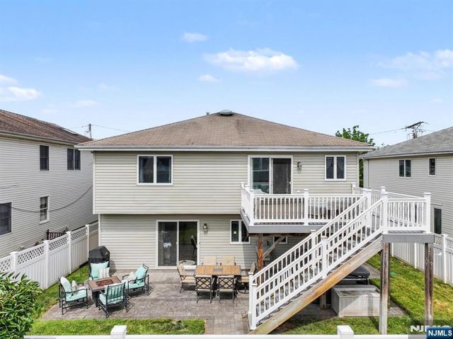 12 William Street, Saddle Brook, NJ 07663