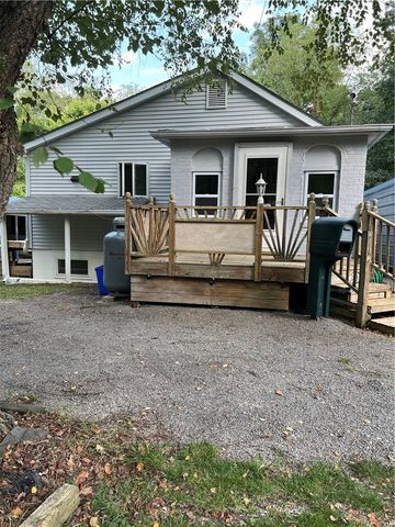 213 Fern St, Hopewell Twp, PA 15001