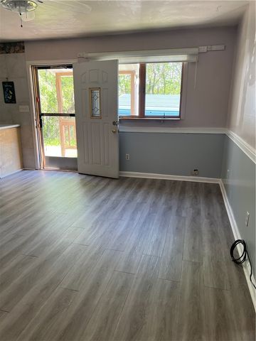 213 Fern St, Hopewell Twp, PA 15001