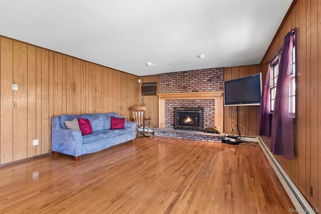 106 Aster Drive, New Hyde Park, NY 11040