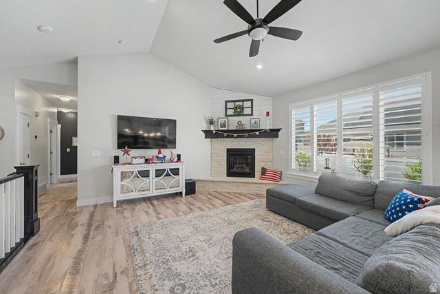 692 W BAXTER LN, Saratoga Springs, UT 84045