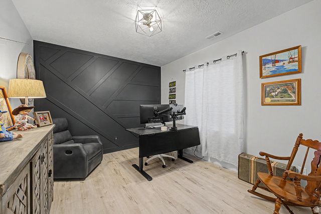 692 W BAXTER LN, Saratoga Springs, UT 84045