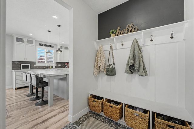 692 W BAXTER LN, Saratoga Springs, UT 84045
