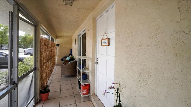 5377 SW 40th Avenue 105, Dania Beach, FL 33314