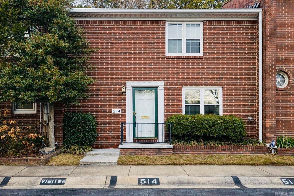 514 Cambridge Place Drive, Little Rock, AR 72227