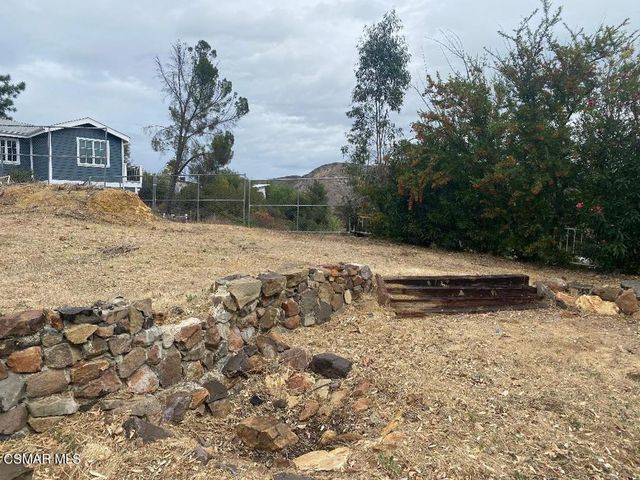 2411 Highpoint Drive, Agoura Hills, CA 91301