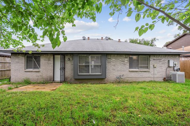 12226 Kings Meadow Drive, Houston, TX 77044