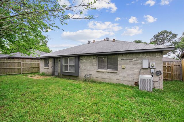 12226 Kings Meadow Drive, Houston, TX 77044