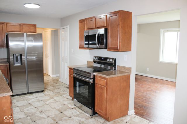 730 Brookhaven Drive, Seymour, IN 47274