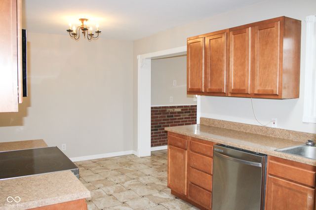 730 Brookhaven Drive, Seymour, IN 47274