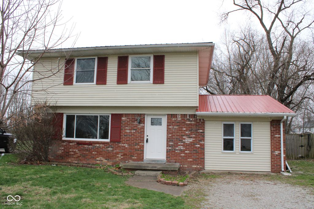 730 Brookhaven Drive, Seymour, IN 47274