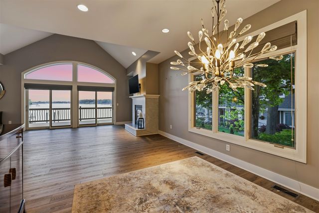 17533 N Fruitport Road 6, Spring Lake, MI 49456