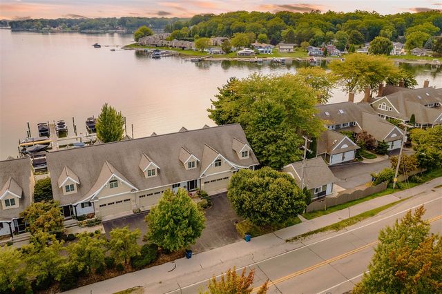 17533 N Fruitport Road 6, Spring Lake, MI 49456