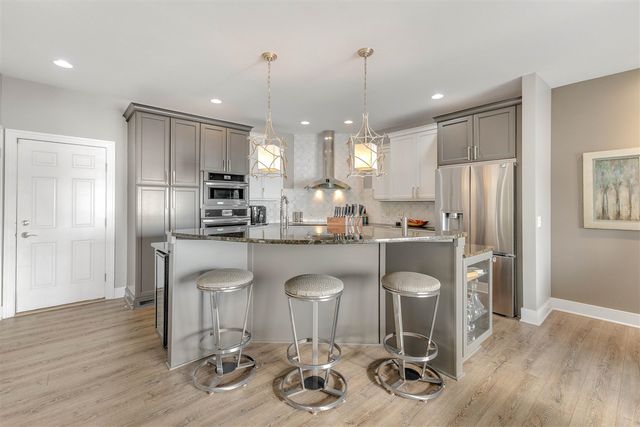 17533 N Fruitport Road 6, Spring Lake, MI 49456