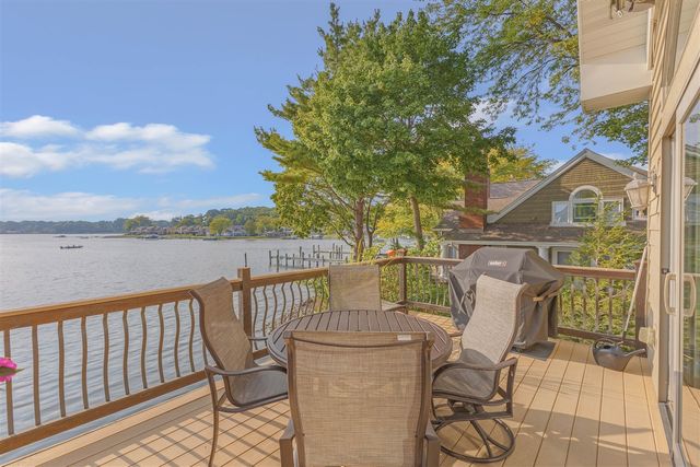 17533 N Fruitport Road 6, Spring Lake, MI 49456