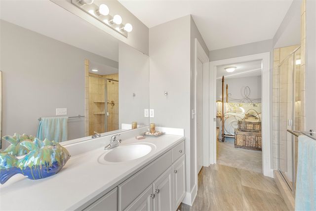 17533 N Fruitport Road 6, Spring Lake, MI 49456