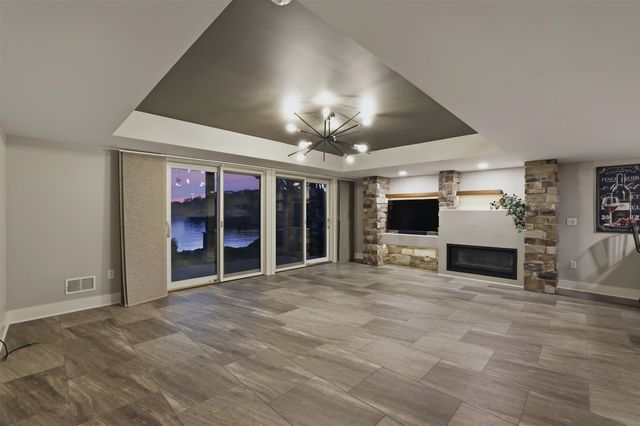 17533 N Fruitport Road 6, Spring Lake, MI 49456