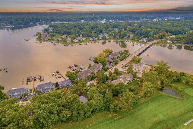 17533 N Fruitport Road 6, Spring Lake, MI 49456