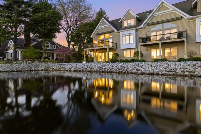17533 N Fruitport Road 6, Spring Lake, MI 49456