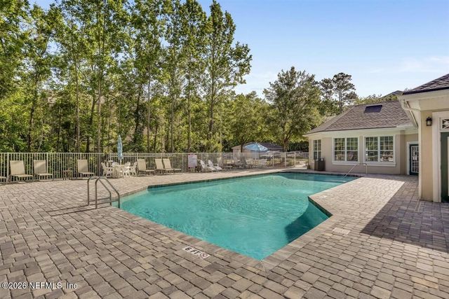 8601 BEACH Boulevard 206, Jacksonville, FL 32216