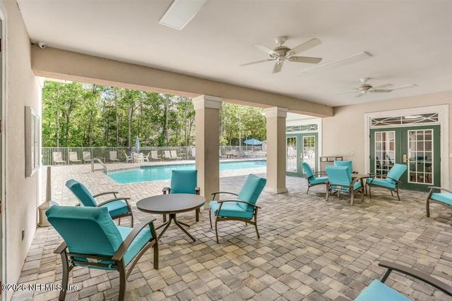 8601 BEACH Boulevard 206, Jacksonville, FL 32216