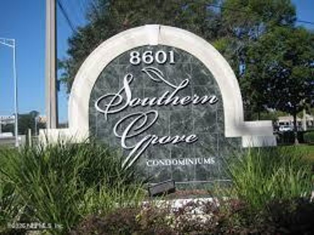 8601 BEACH Boulevard 206, Jacksonville, FL 32216