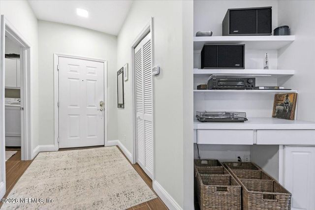 8601 BEACH Boulevard 206, Jacksonville, FL 32216