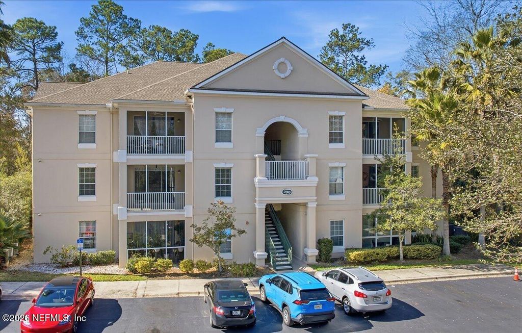 8601 BEACH Boulevard 206, Jacksonville, FL 32216