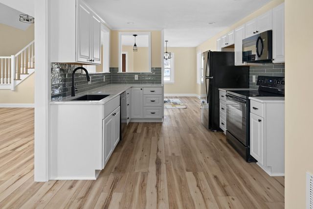 8 Seawinds Terrace, Westerly, RI 02891