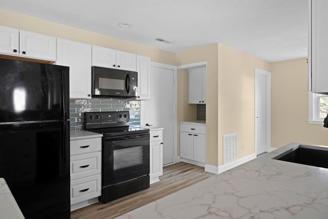 8 Seawinds Terrace, Westerly, RI 02891