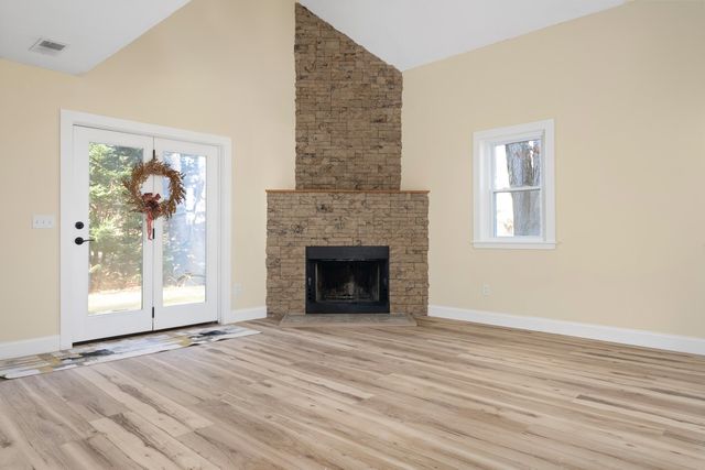 8 Seawinds Terrace, Westerly, RI 02891