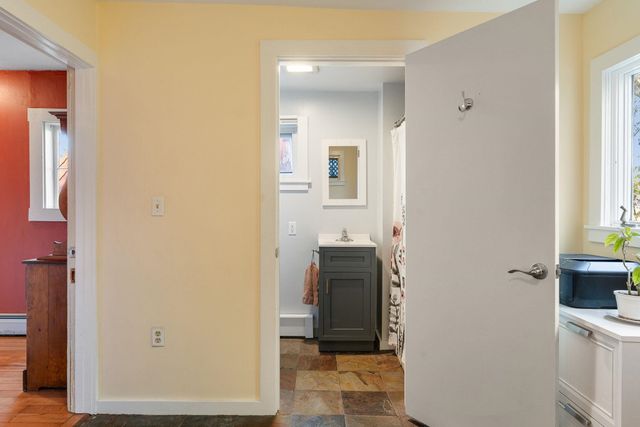 6 Hillhead Street, Montpelier, VT 05602