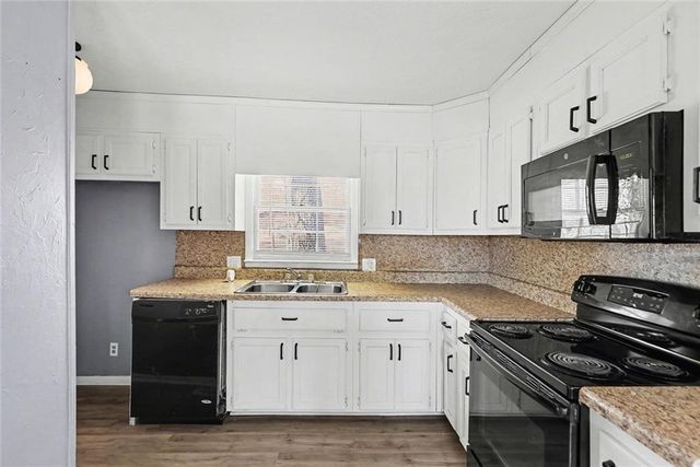 215 Lakeview Drive, Temple, GA 30179