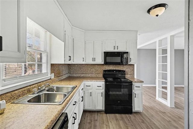 215 Lakeview Drive, Temple, GA 30179