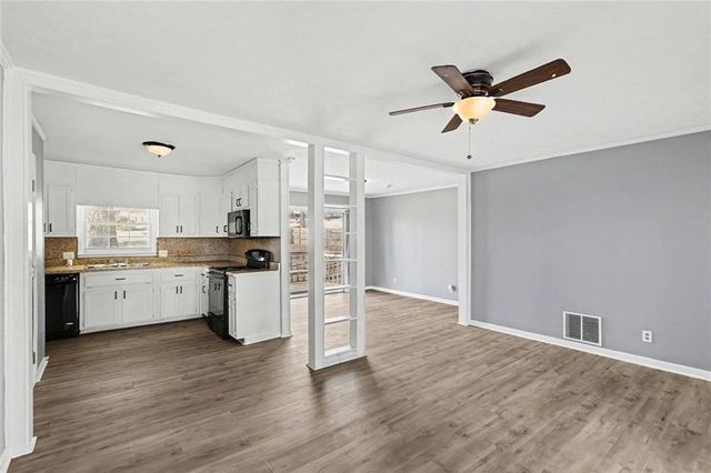 215 Lakeview Drive, Temple, GA 30179