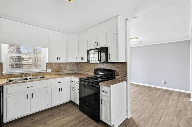 215 Lakeview Drive, Temple, GA 30179