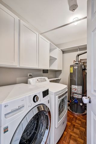 7000 Barrington Court 204, Woodridge, IL 60517