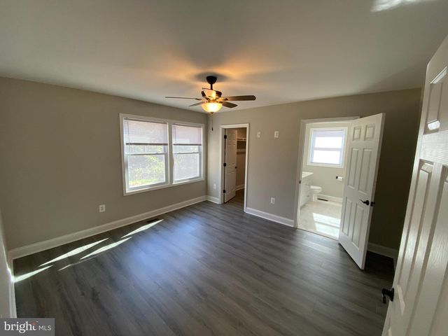 77 LAKEVIEW DR, Colonial Beach, VA 22443