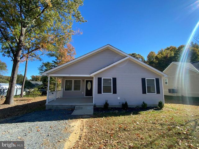 77 LAKEVIEW DR, Colonial Beach, VA 22443