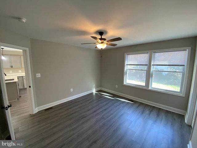 77 LAKEVIEW DR, Colonial Beach, VA 22443