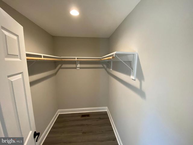 77 LAKEVIEW DR, Colonial Beach, VA 22443