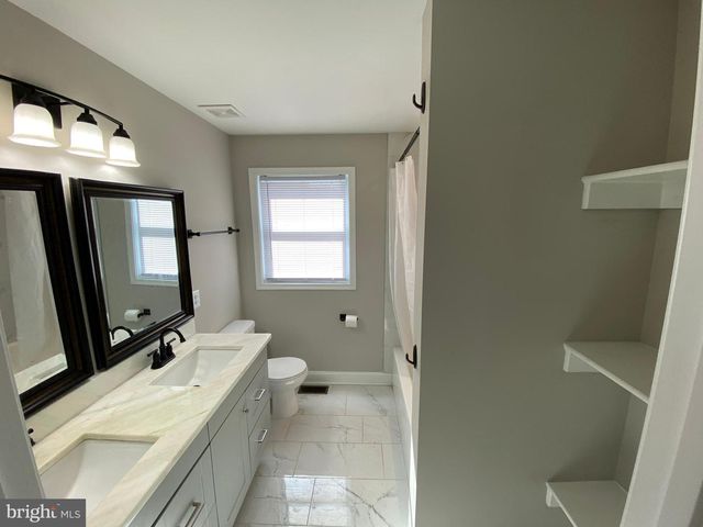 77 LAKEVIEW DR, Colonial Beach, VA 22443