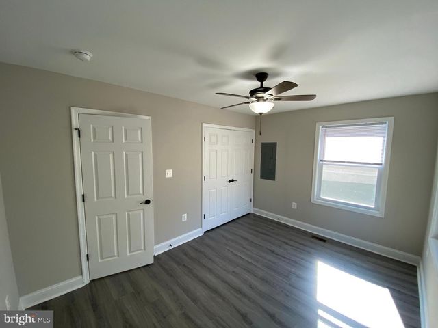 77 LAKEVIEW DR, Colonial Beach, VA 22443