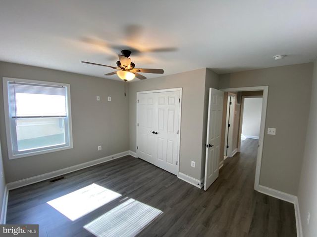 77 LAKEVIEW DR, Colonial Beach, VA 22443