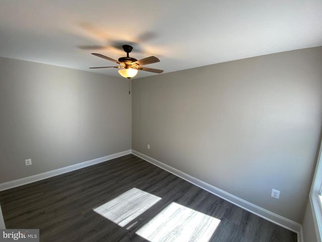 77 LAKEVIEW DR, Colonial Beach, VA 22443