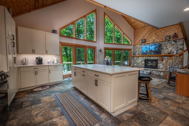 N627 Riviera AVENUE, Merrillan, WI 54754