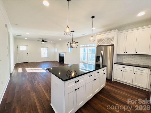 8514 Sharonbrook Drive, Charlotte, NC 28210