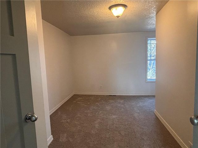 809 Seneca Street, Leavenworth, KS 66048