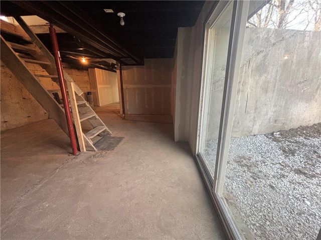 809 Seneca Street, Leavenworth, KS 66048