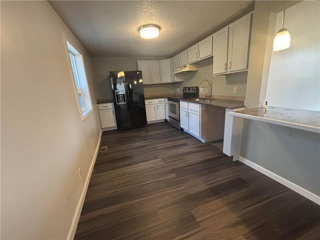 809 Seneca Street, Leavenworth, KS 66048